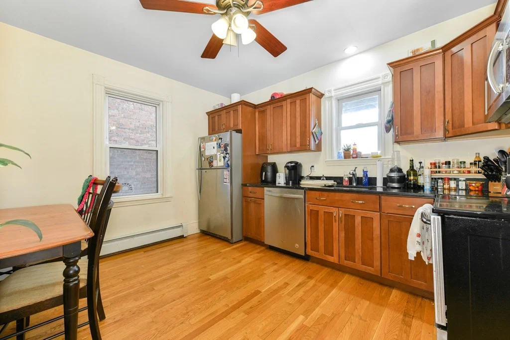 3 bed, 2 bath apartment for rent at 733 E 3rd St Unit 2, South Boston — photo 6 of 19