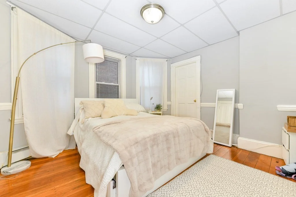 3 bed, 2 bath apartment for rent at 733 E 3rd St Unit 2, South Boston — photo 9 of 19