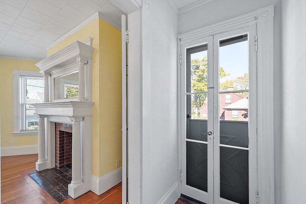 3 bed, 1 bath apartment for rent at 733 Hale St Unit 2, Beverly Farms — photo 18 of 24