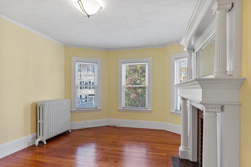 3 bed, 1 bath apartment for rent at 733 Hale St Unit 2, Beverly Farms — photo 17 of 24