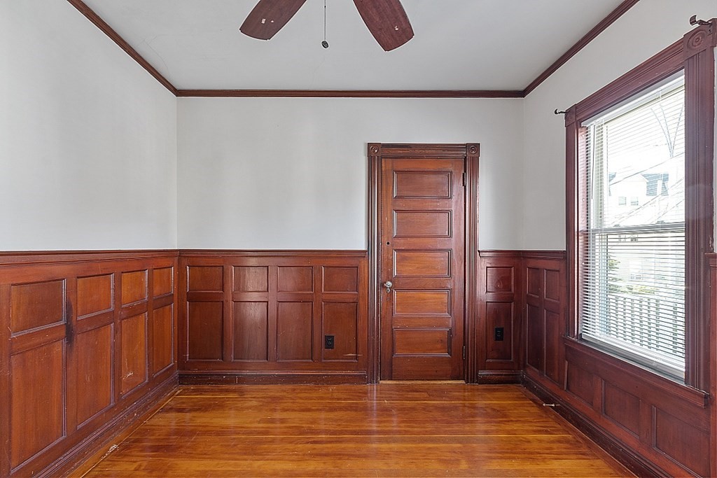 3 bed, 1 bath apartment for rent at 733 Hale St Unit 2, Beverly Farms — photo 10 of 24