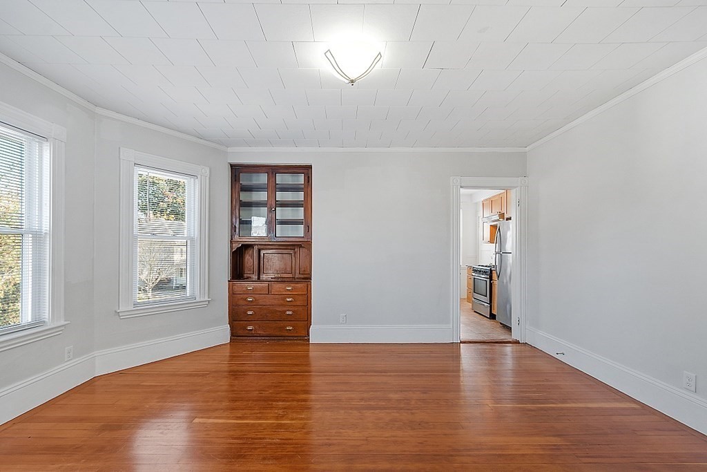 3 bed, 1 bath apartment for rent at 733 Hale St Unit 2, Beverly Farms — photo 12 of 24