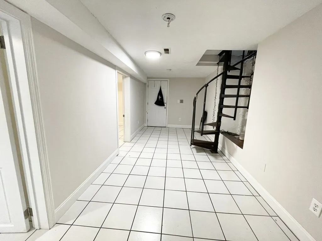 3 bed, 1 bath apartment for rent at 733 Parker St Unit 1, Mission Hill — photo 12 of 14