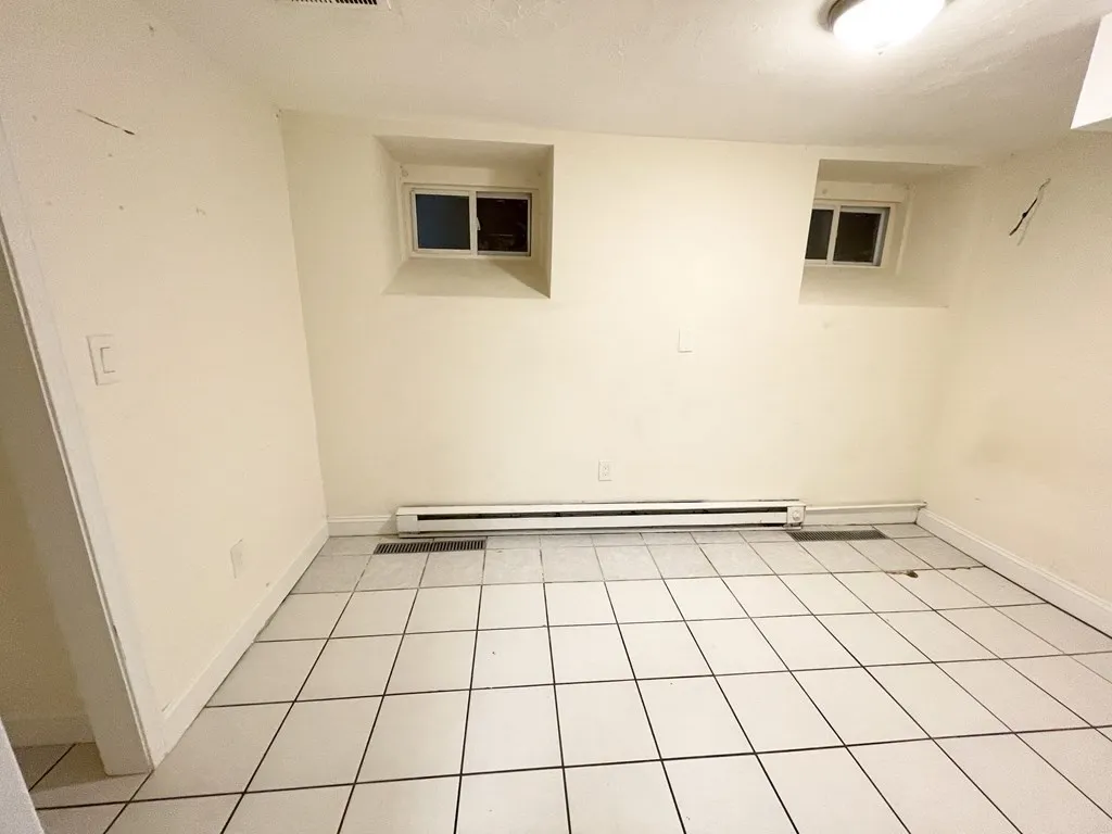 3 bed, 1 bath apartment for rent at 733 Parker St Unit 1, Mission Hill — photo 8 of 14