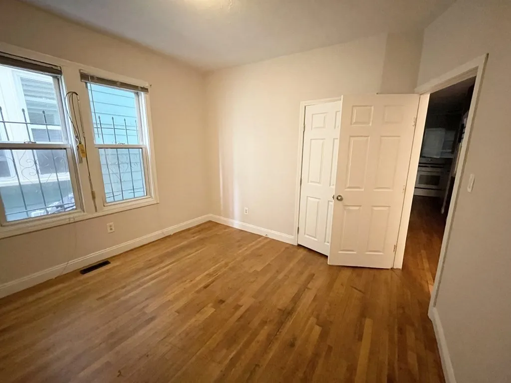 3 bed, 1 bath apartment for rent at 733 Parker St Unit 1, Mission Hill — photo 6 of 14
