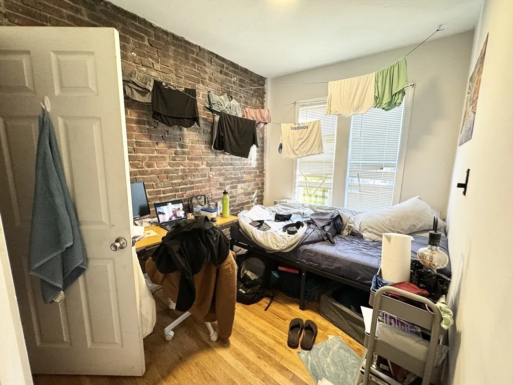 4 bed, 1 bath apartment for rent at 733 Parker St Unit 2, Mission Hill — photo 7 of 8