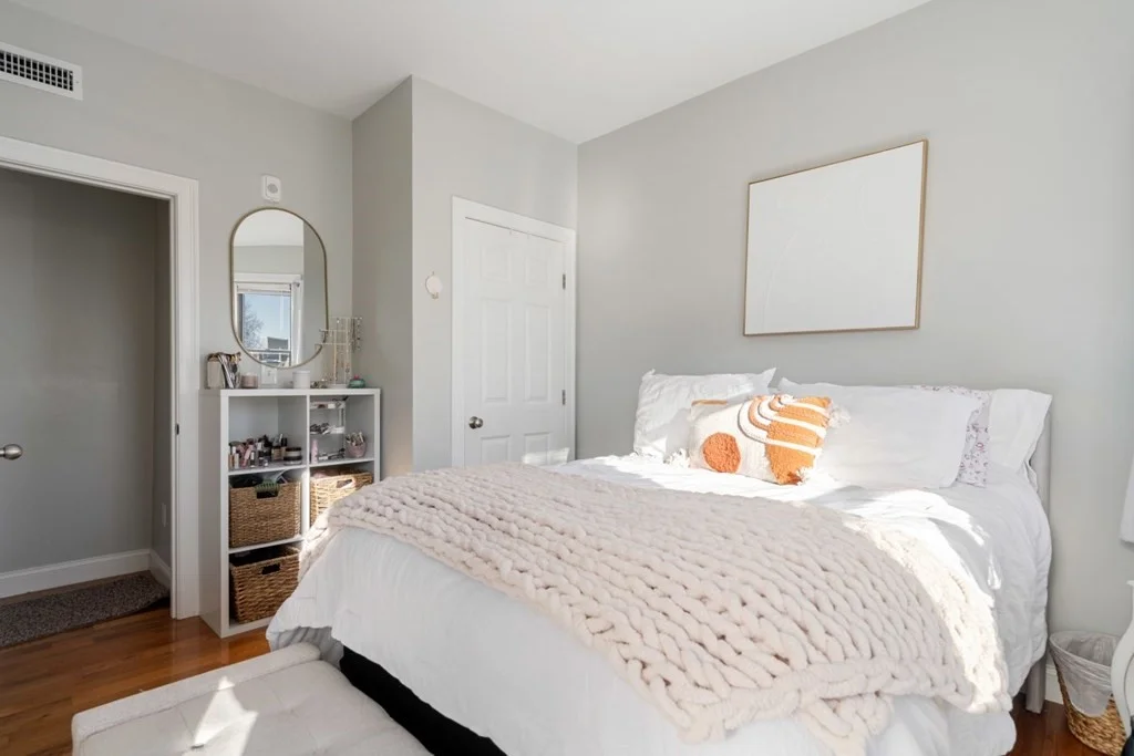 4 bed, 2 bath apartment for rent at 734 East 7th Unit 2, Boston — photo 5 of 22