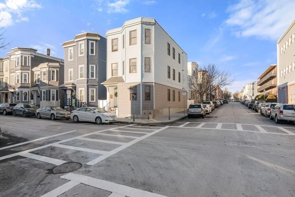 4 bed, 2 bath apartment for rent at 734 East 7th Unit 2, Boston — photo 21 of 22