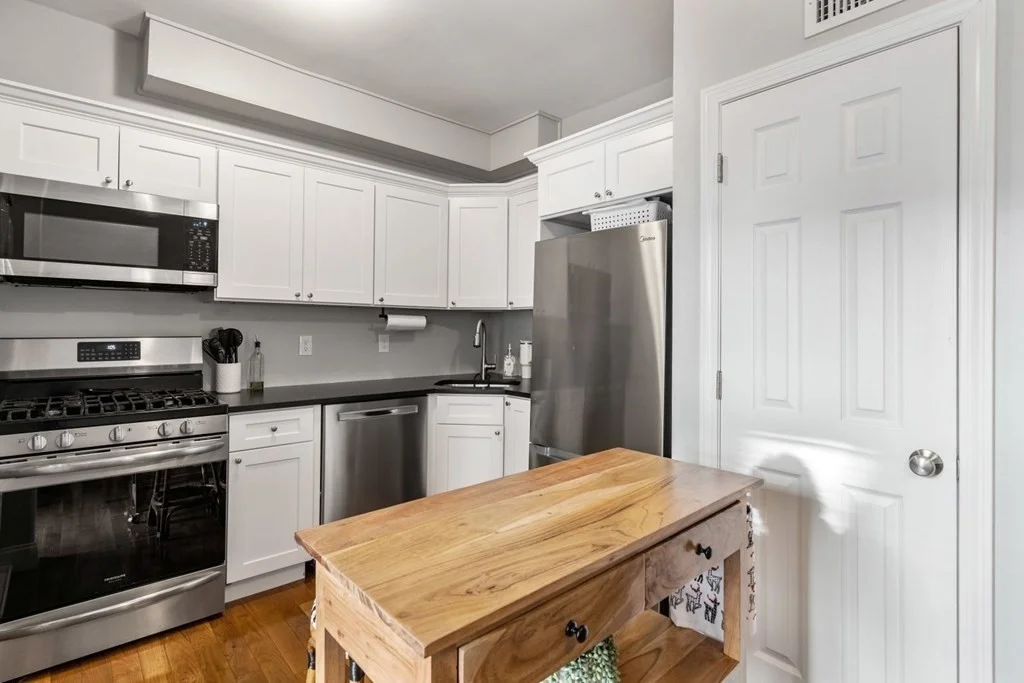 4 bed, 2 bath apartment for rent at 734 East 7th Unit 2, Boston