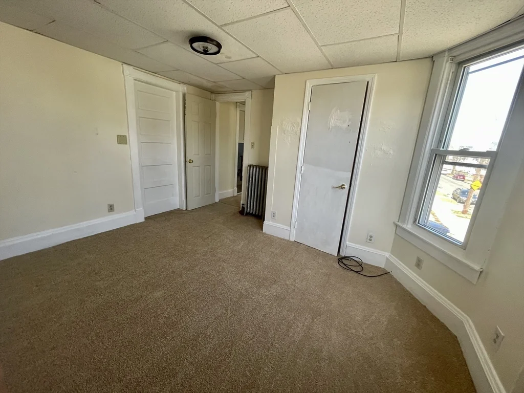 3 bed, 1 bath apartment for rent at 735 Belmont Ave Unit 2, Springfield — photo 9 of 15