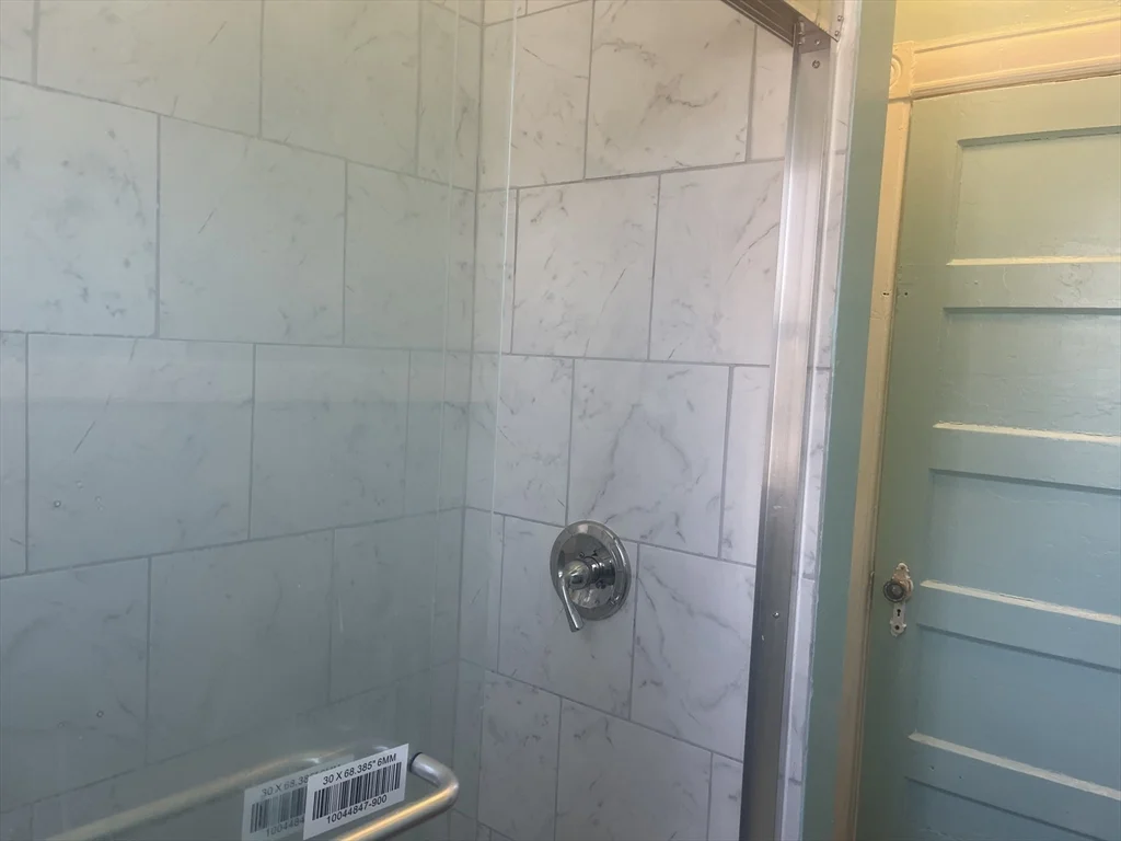 3 bed, 1 bath apartment for rent at 735 Belmont Ave Unit 2, Springfield — photo 11 of 15