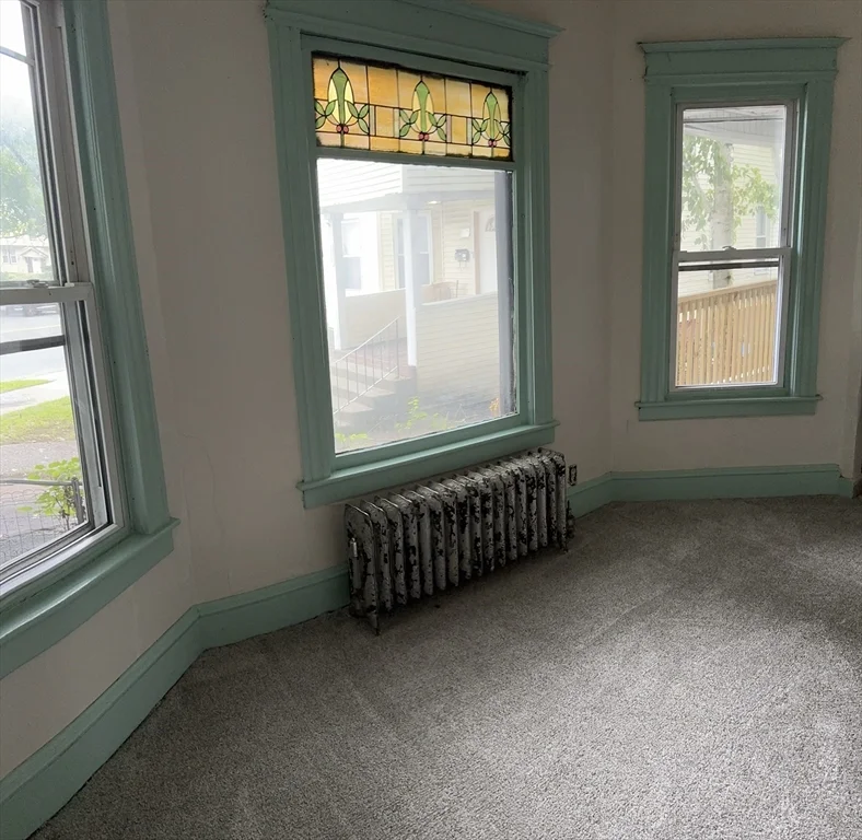 3 bed, 1 bath apartment for rent at 735 Belmont St Unit 1, Springfield — photo 7 of 16