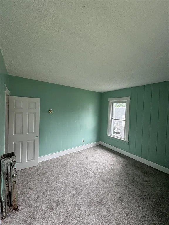 3 bed, 1 bath apartment for rent at 735 Belmont St Unit 1, Springfield — photo 5 of 16