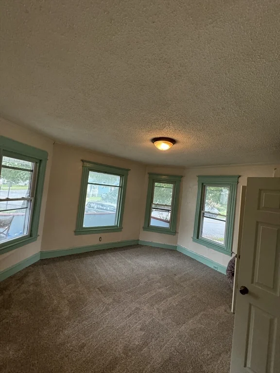 3 bed, 1 bath apartment for rent at 735 Belmont St Unit 1, Springfield — photo 14 of 16