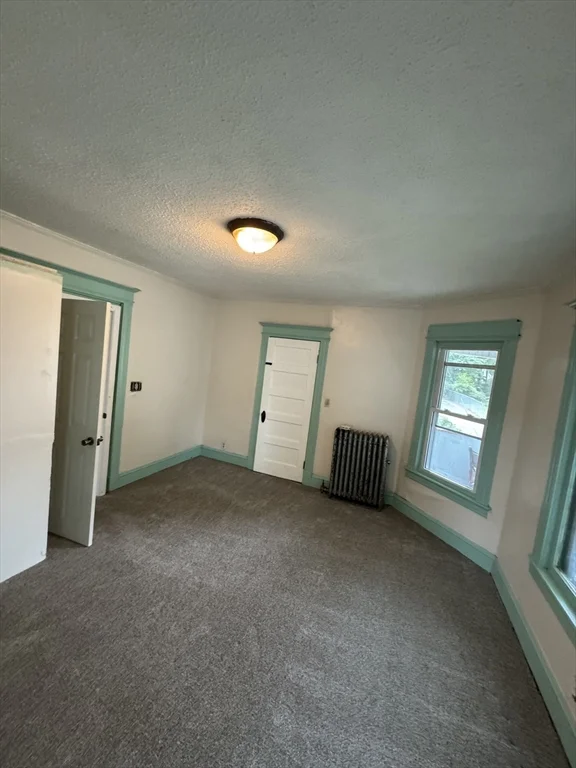 3 bed, 1 bath apartment for rent at 735 Belmont St Unit 1, Springfield — photo 15 of 16