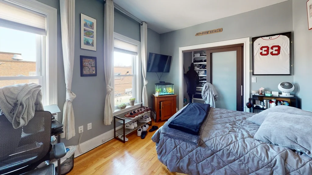 3 bed, 2 bath apartment for rent at 735 East 3rd Unit 2, South Boston — photo 5 of 8