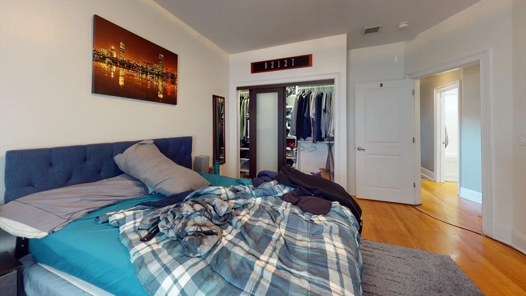 3 bed, 2 bath apartment for rent at 735 East 3rd Unit 2, South Boston — photo 3 of 8