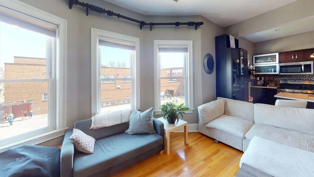 3 bed, 2 bath apartment for rent at 735 East 3rd Unit 2, South Boston — photo 1 of 8