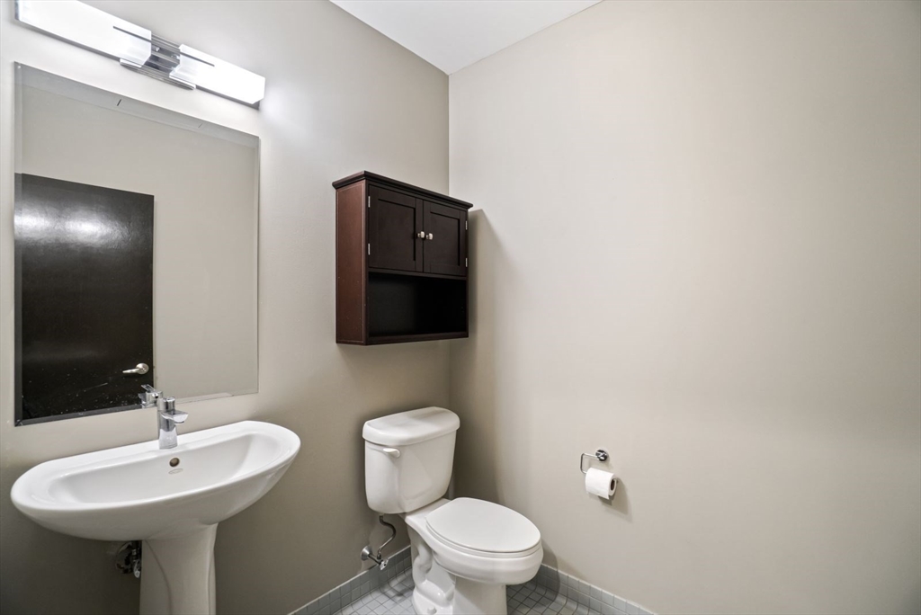 1 bed, 1 bath apartment for rent at 735 Harrison Unit W104, South End — photo 25 of 30