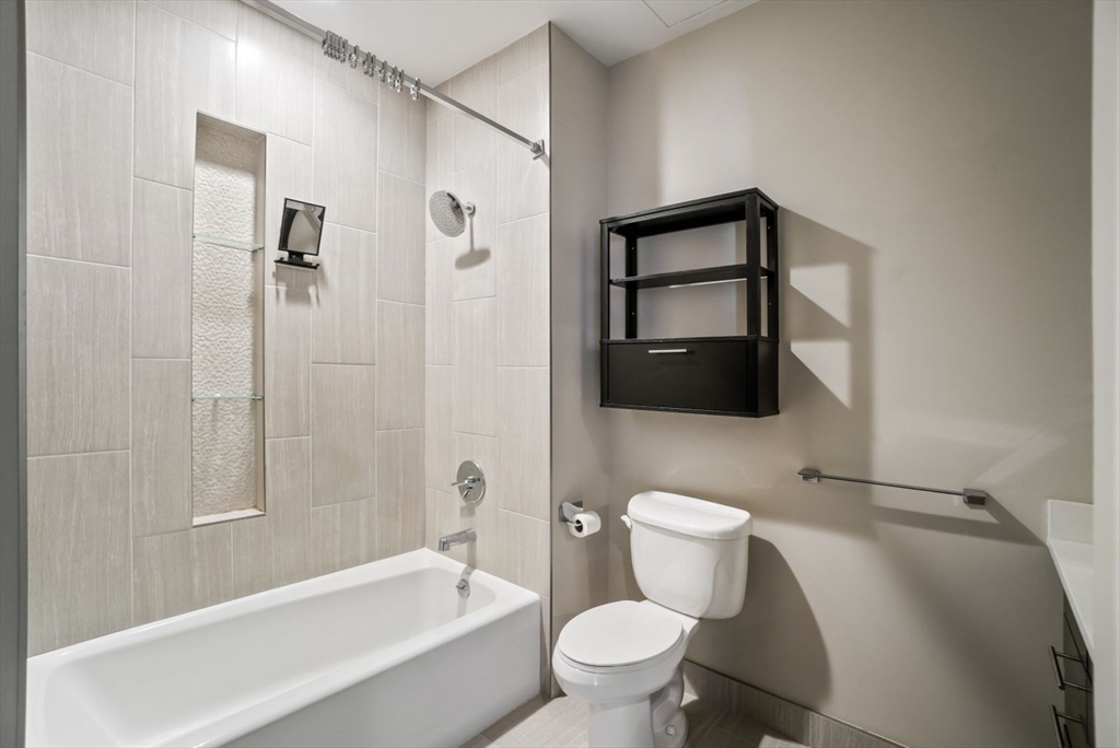 1 bed, 1 bath apartment for rent at 735 Harrison Unit W104, South End — photo 8 of 30