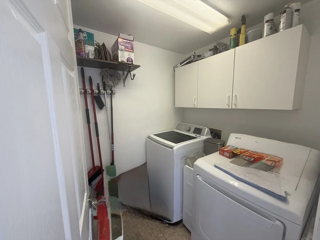 3 bed, 1 bath apartment for rent at 735 Sea St, Quincy — photo 27 of 31