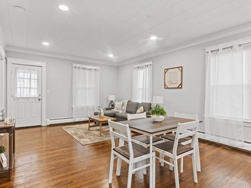 3 bed, 1 bath apartment for rent at 735 Washington St, Attleboro — photo 5 of 10