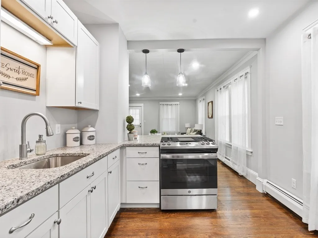 3 bed, 1 bath apartment for rent at 735 Washington St, Attleboro — photo 6 of 10