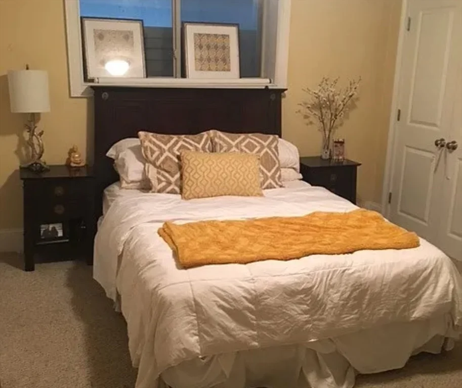 3 bed, 2 bath apartment for rent at 736 East 6th St Unit 1, South Boston — photo 5 of 8