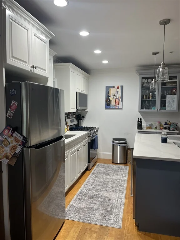 3 bed, 2 bath apartment for rent at 736 East 6th St Unit 1, South Boston — photo 2 of 8