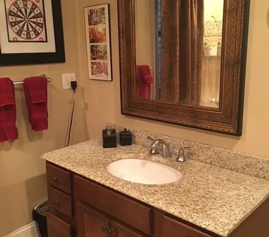 3 bed, 2 bath apartment for rent at 736 East 6th St Unit 1, South Boston — photo 7 of 8