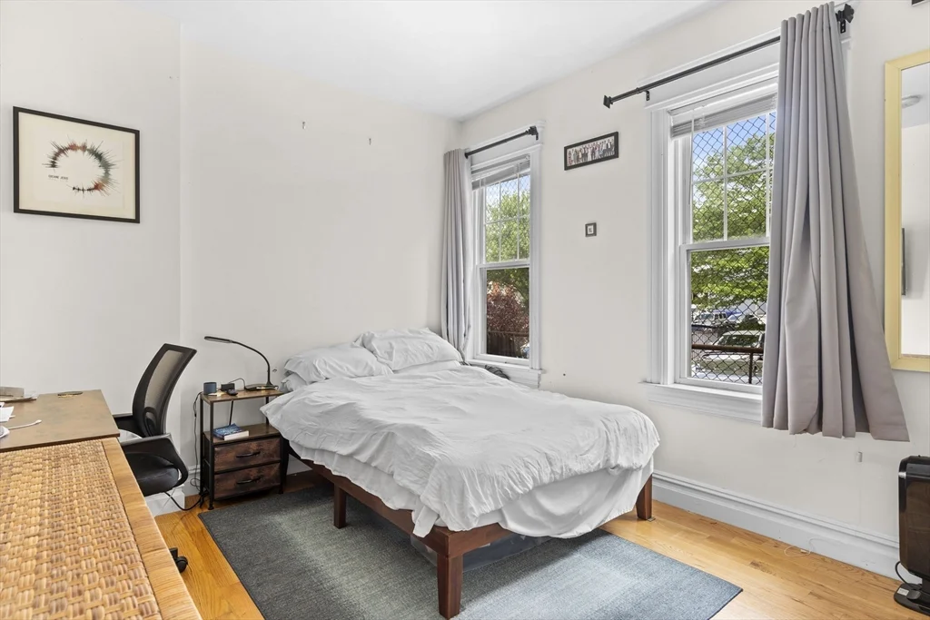 4 bed, 2 bath apartment for rent at 737 E 7th Unit 1, South Boston — photo 12 of 22