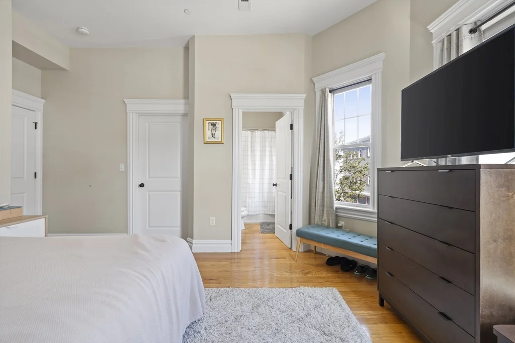 2 bed, 2 bath apartment for rent at 737 E 7th Unit 3, South Boston — photo 13 of 23