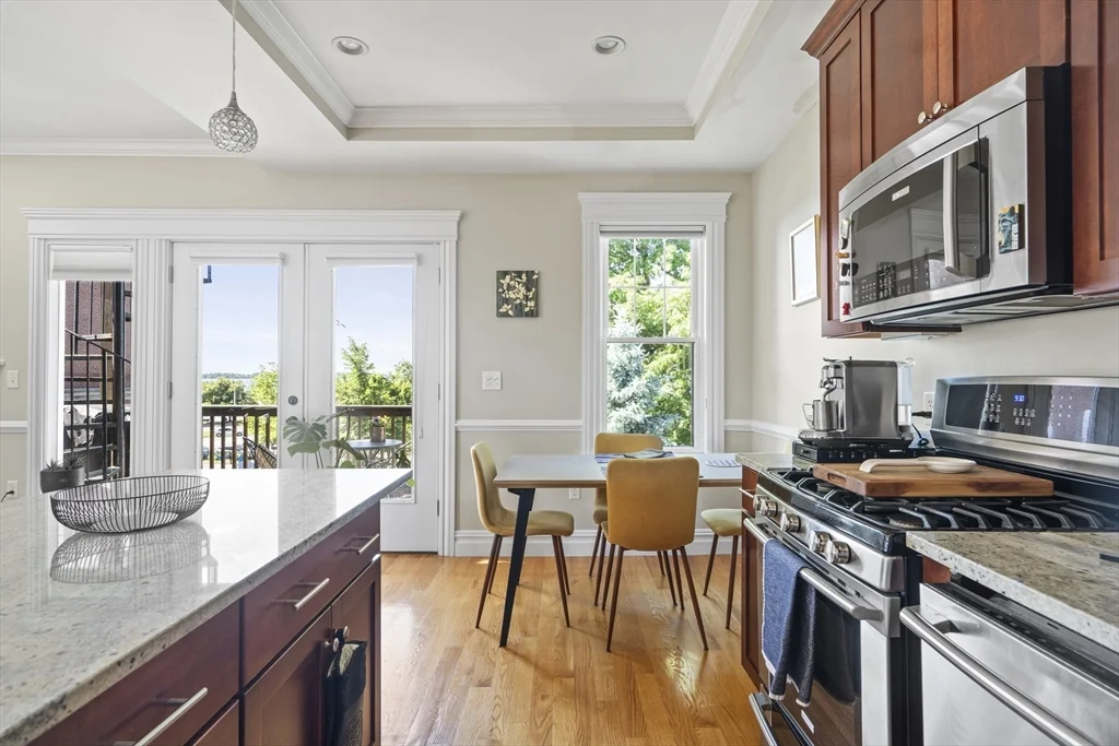 2 bed, 2 bath apartment for rent at 737 E 7th Unit 3, South Boston — photo 3 of 23