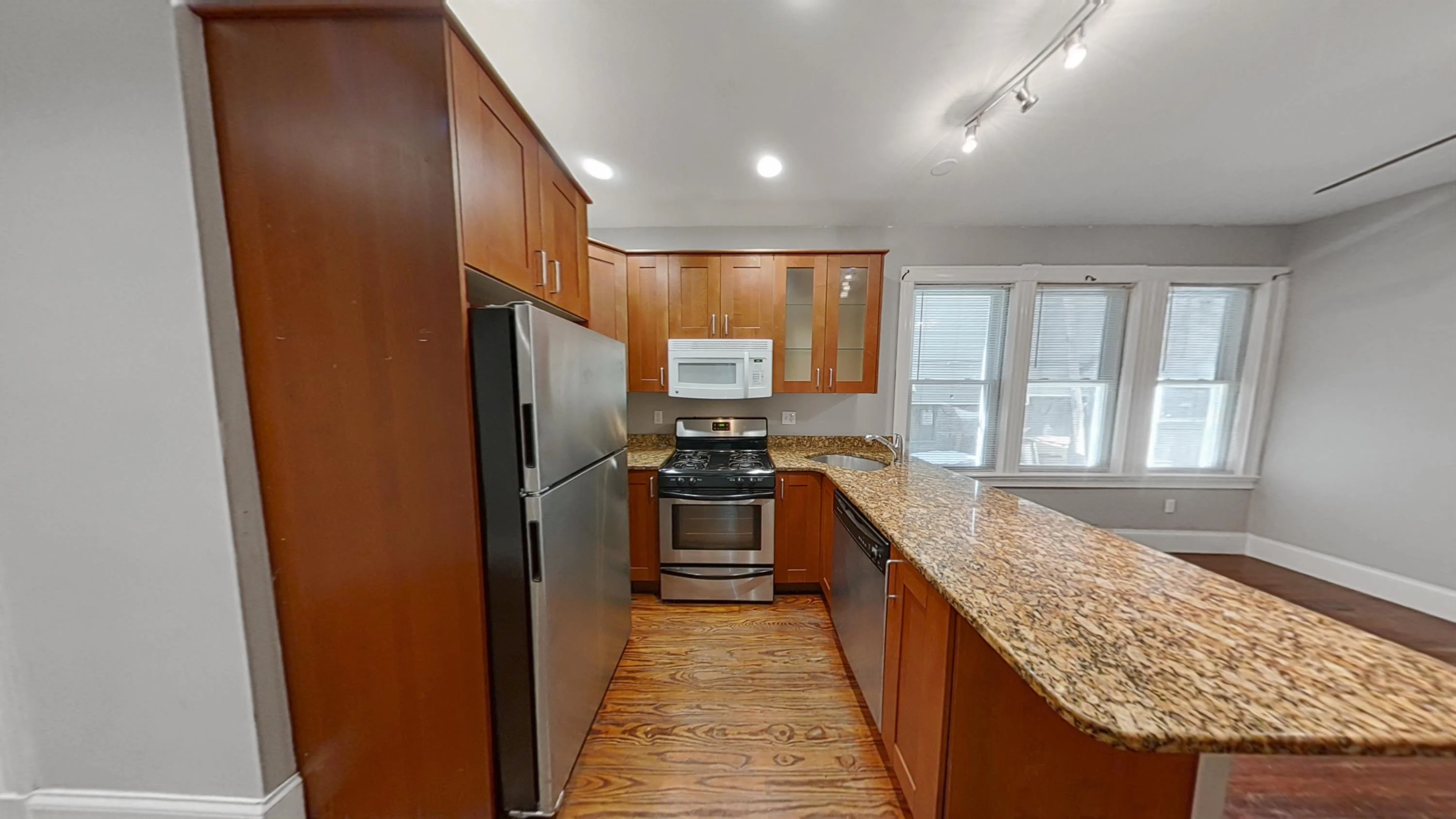 4 bed, 2 bath apartment for rent at 737 Parker St Unit 1, Mission Hill — photo 2 of 9