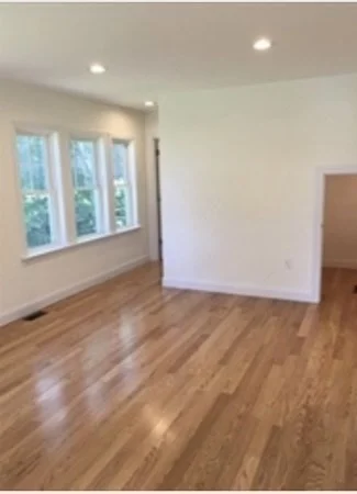 2 bed, 1 bath apartment for rent at 737 Washington St, Weymouth — photo 5 of 10