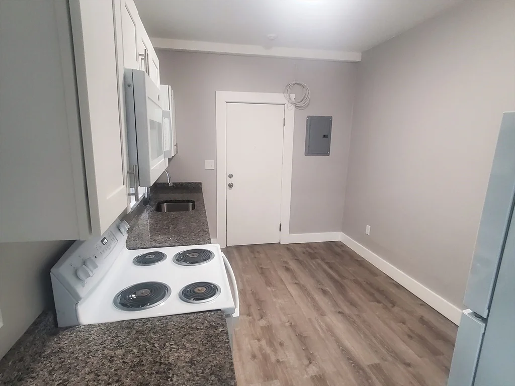 1 bed, 1 bath apartment for rent at 738 Washington St Unit 11, Norwood — photo 4 of 13