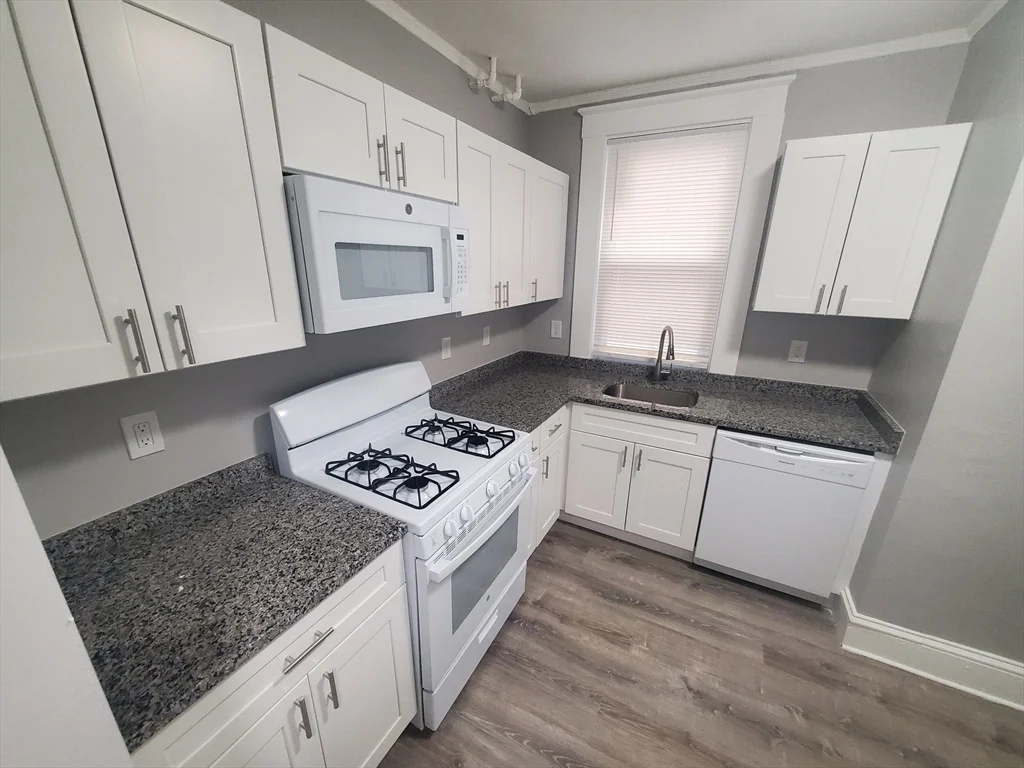 1 bed, 1 bath apartment for rent at 738 Washington St Unit 19, Norwood — photo 1 of 12