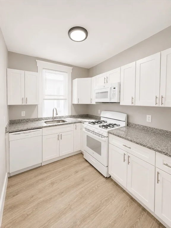 1 bed, 1 bath apartment for rent at 738 Washington St Unit 25, Norwood