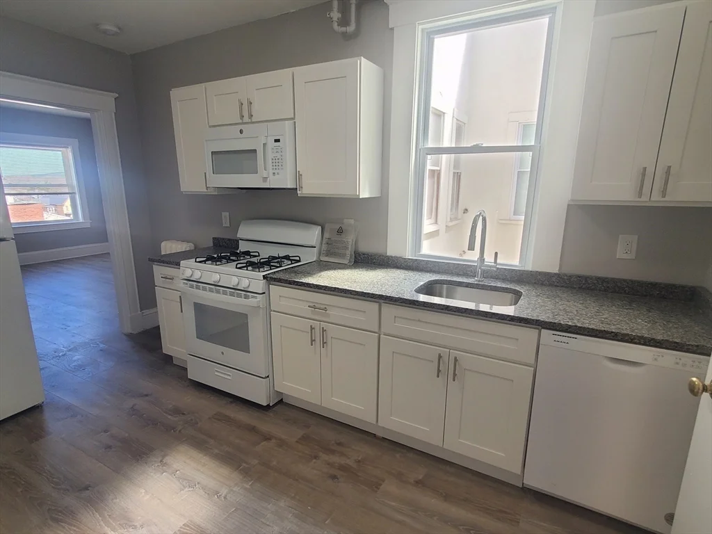 Studio bed, 1 bath apartment for rent at 738 Washington St Unit 27, Norwood — photo 2 of 12