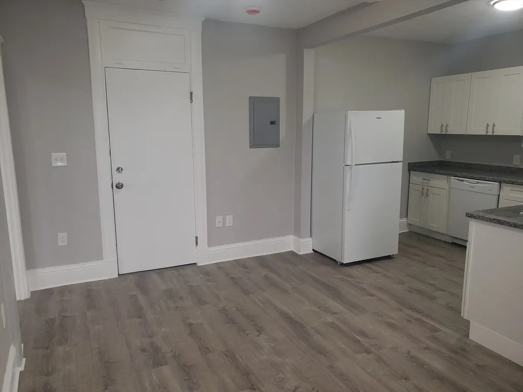 1 bed, 1 bath apartment for rent at 738 Washington St Unit 29, Norwood — photo 4 of 12