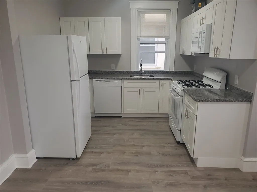 1 bed, 1 bath apartment for rent at 738 Washington St Unit 29, Norwood — photo 2 of 12