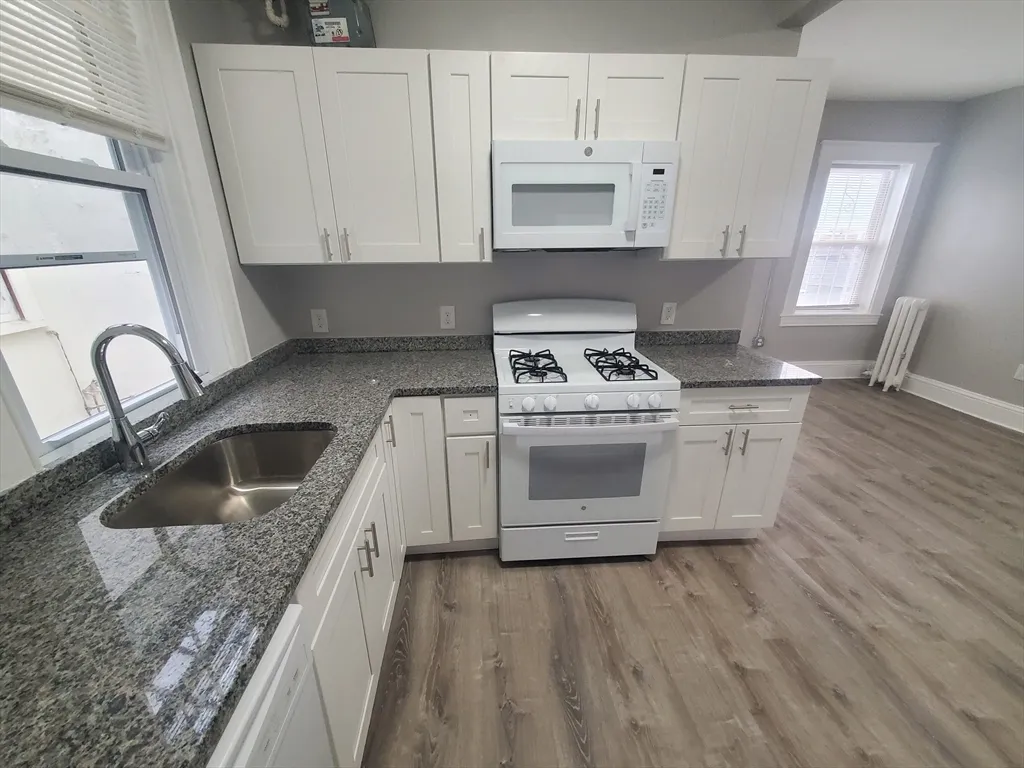 1 bed, 1 bath apartment for rent at 738 Washington St Unit 29, Norwood — photo 1 of 12