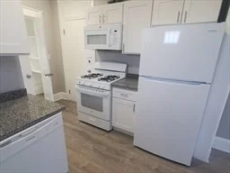 Studio bed, 1 bath apartment for rent at 738 Washington St Unit 30, Norwood — photo 3 of 16