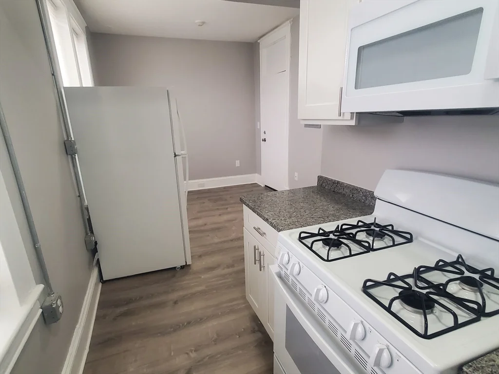 1 bed, 1 bath apartment for rent at 738 Washington St Unit 7, Norwood — photo 2 of 15