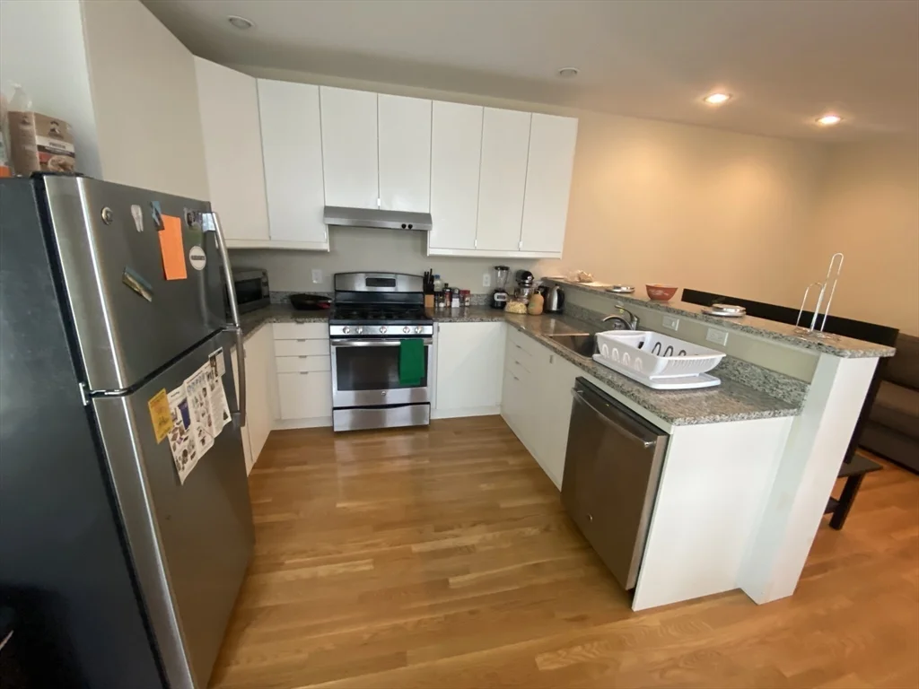 2 bed, 1 bath apartment for rent at 739 Somerville Ave Unit 1, Porter Square — photo 4 of 27