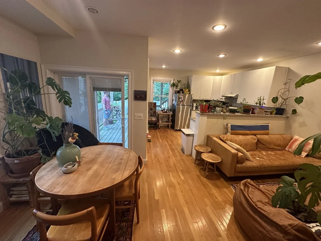 2 bed, 1 bath apartment for rent at 739 Somerville Ave Unit 1, Porter Square — photo 5 of 27