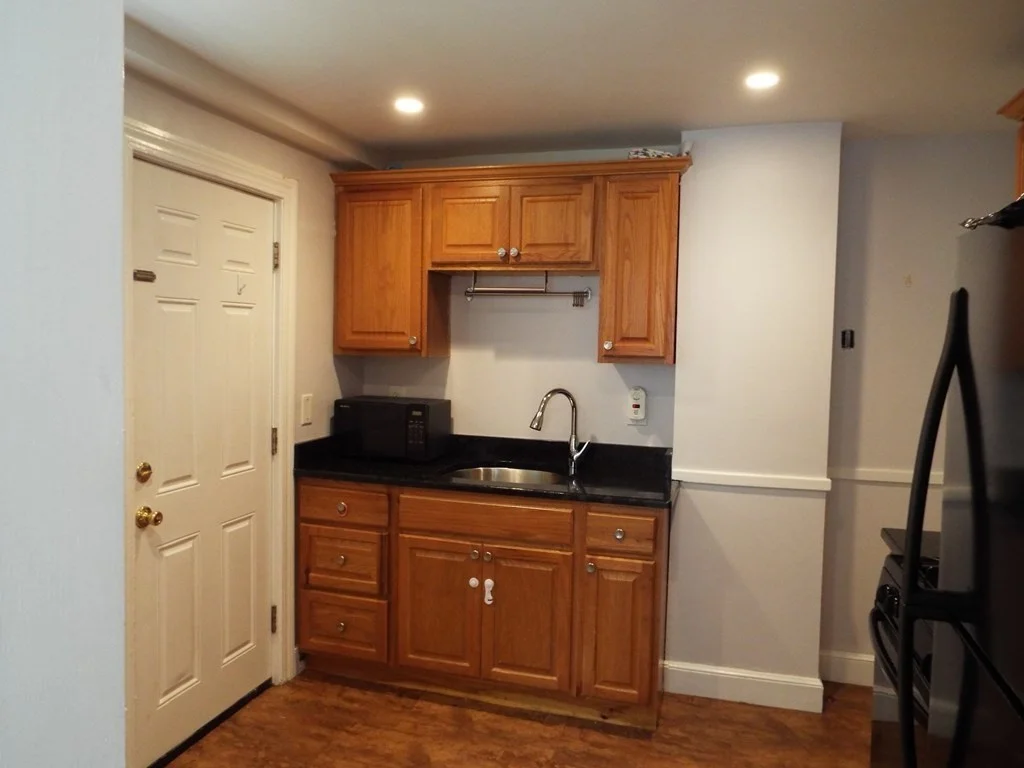 2 bed, 1 bath apartment for rent at 739 Vfw Pkwy Unit 739, West Roxbury — photo 7 of 16