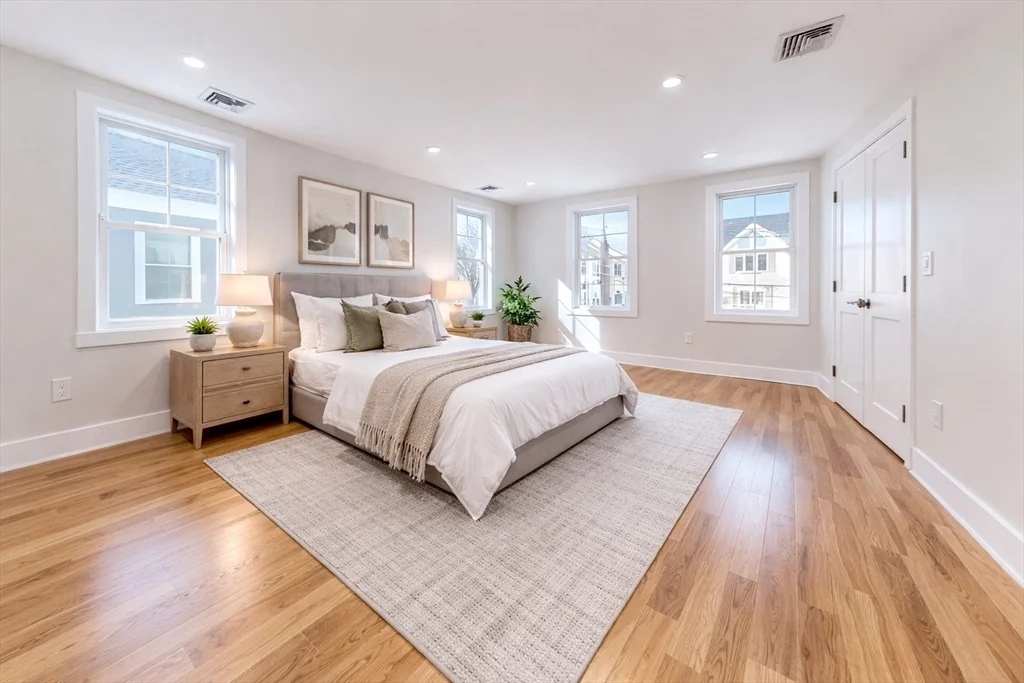 4 bed, 4+ bath apartment for rent at 73A Trowbridge St Unit 73A, Belmont — photo 15 of 29