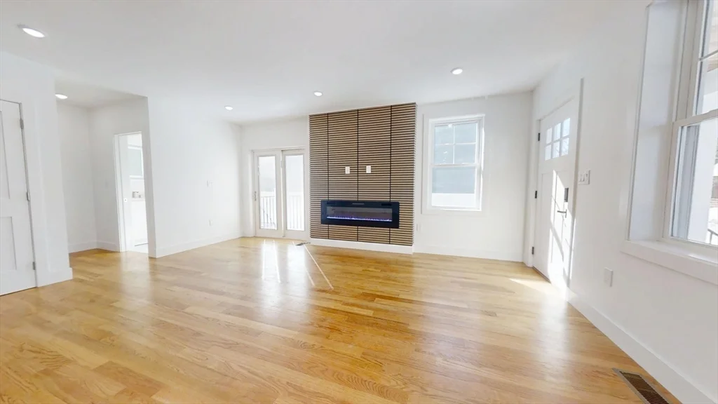 4 bed, 4+ bath apartment for rent at 73A Trowbridge St Unit 73A, Belmont — photo 4 of 29