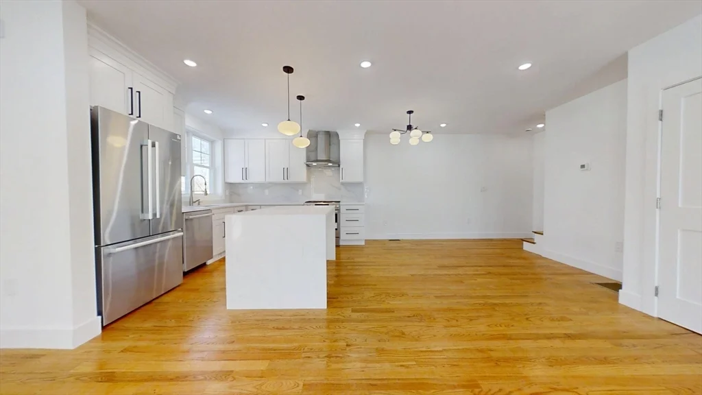 4 bed, 4+ bath apartment for rent at 73A Trowbridge St Unit 73A, Belmont — photo 9 of 29